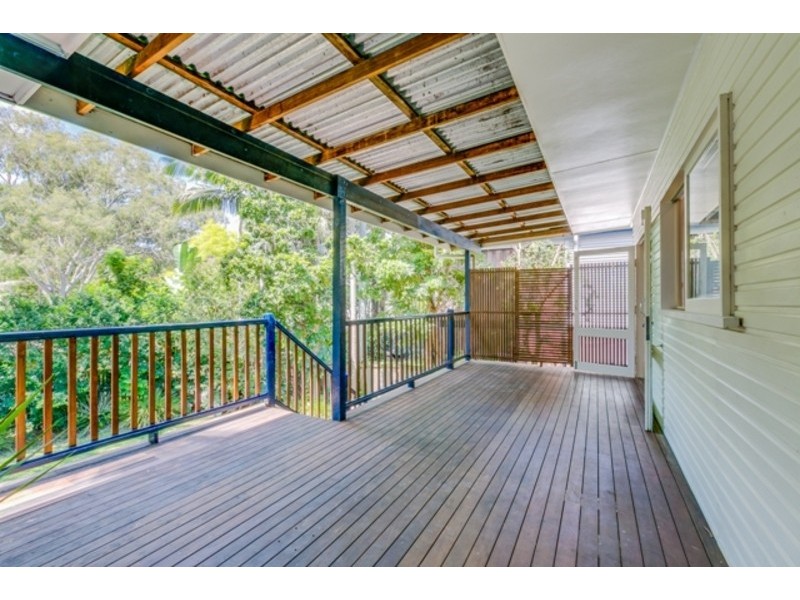 6  West King Lane, Southport QLD 4215