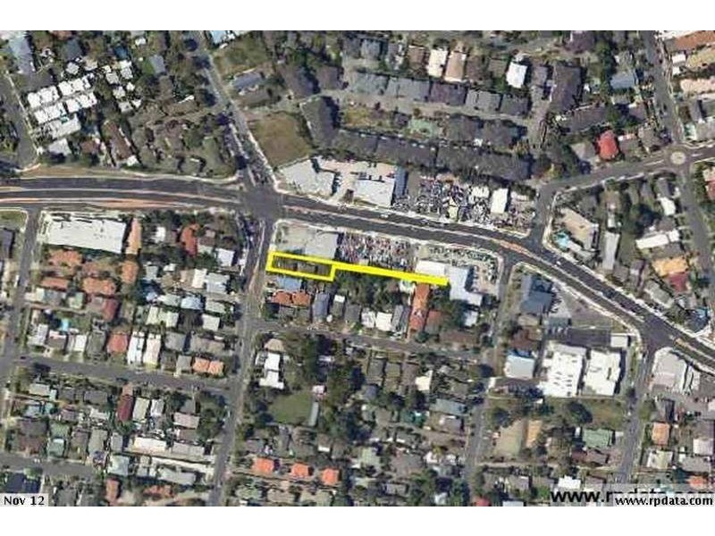 4 Government Road, Labrador QLD 4215