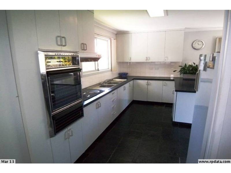 4 Ewan Street, Southport QLD 4215