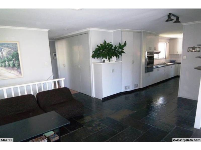 4 Ewan Street, Southport QLD 4215