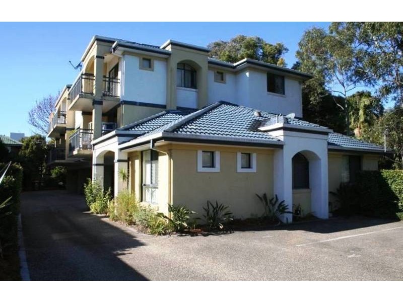 3/129 Muir Street, Labrador QLD 4215