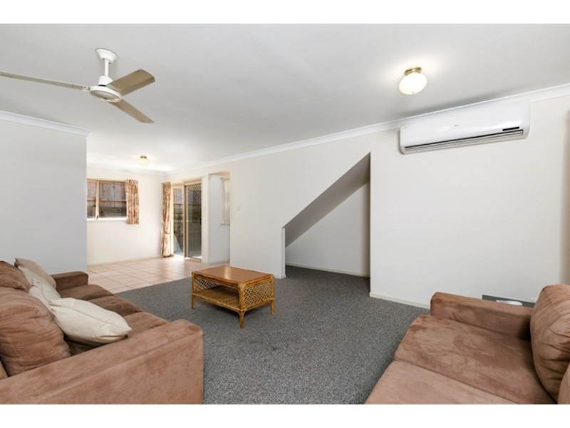 1/61A Eugaree Street, Southport QLD 4215