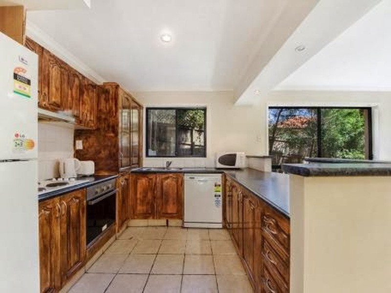 3/39 Pine Valley Drive, Robina QLD 4226