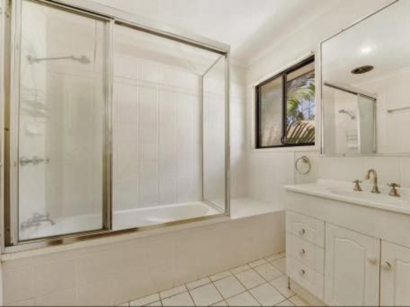 3/39 Pine Valley Drive, Robina QLD 4226