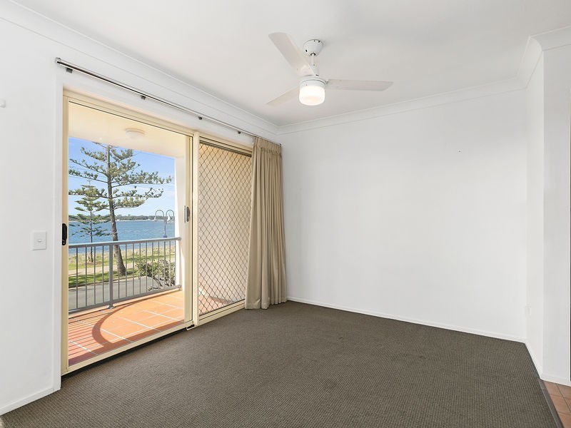 10/416 Marine Parade, Biggera Waters QLD 4216