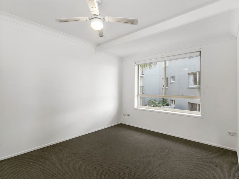 10/416 Marine Parade, Biggera Waters QLD 4216