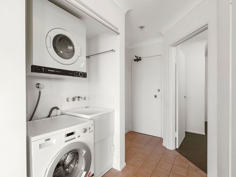 10/416 Marine Parade, Biggera Waters QLD 4216