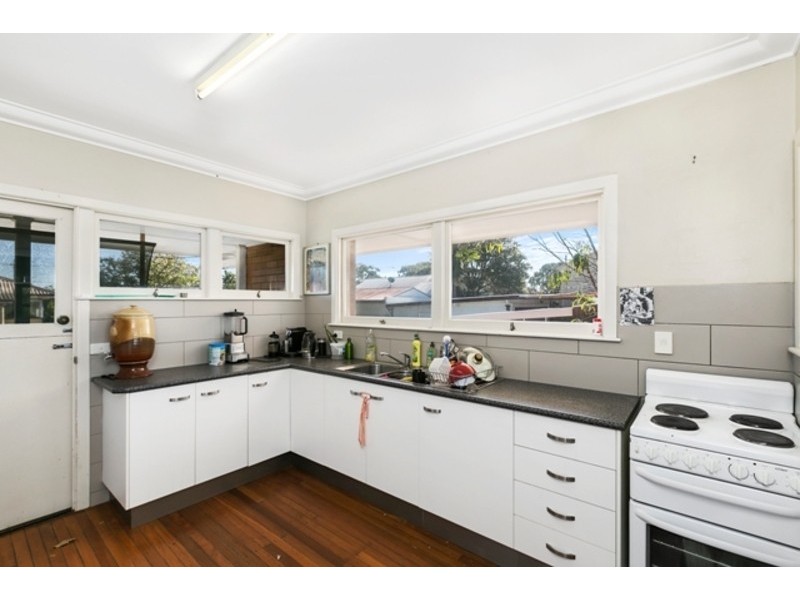 18 Beatty Street, Southport QLD 4215