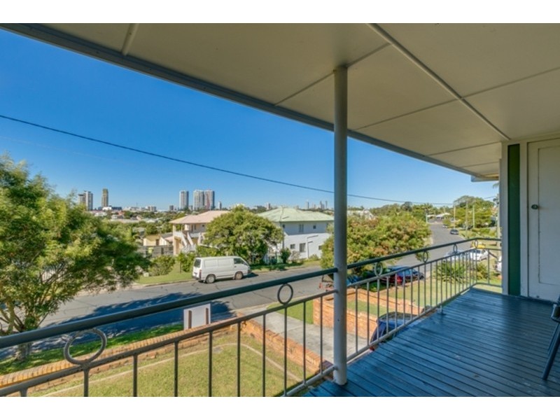 18 Beatty Street, Southport QLD 4215