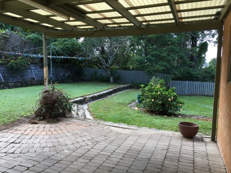 22 Petersen Avenue, Southport QLD 4215