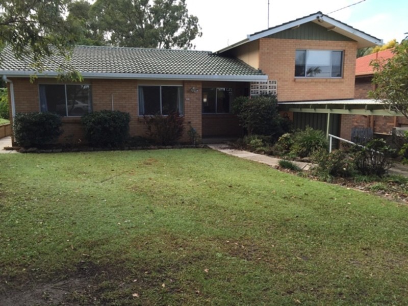 22 Petersen Avenue, Southport QLD 4215