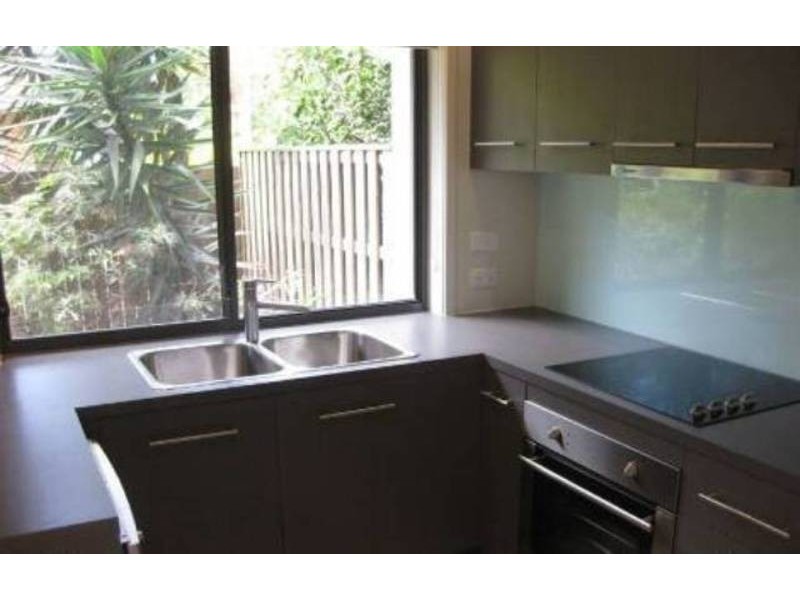 4/73 Benowa Road, Southport QLD 4215