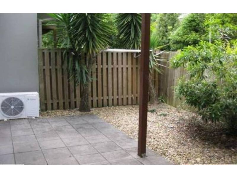 4/73 Benowa Road, Southport QLD 4215