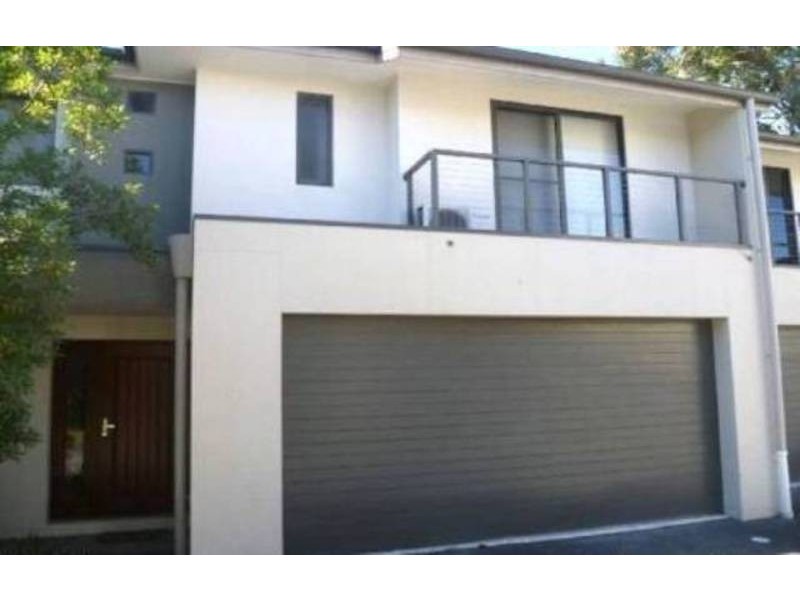 4/73 Benowa Road, Southport QLD 4215