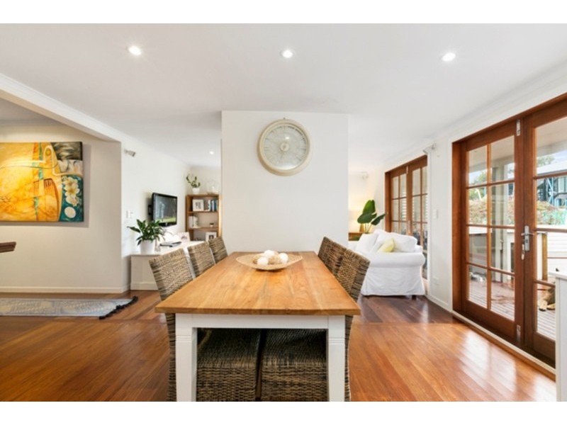 27 Egerton Street, Southport QLD 4215