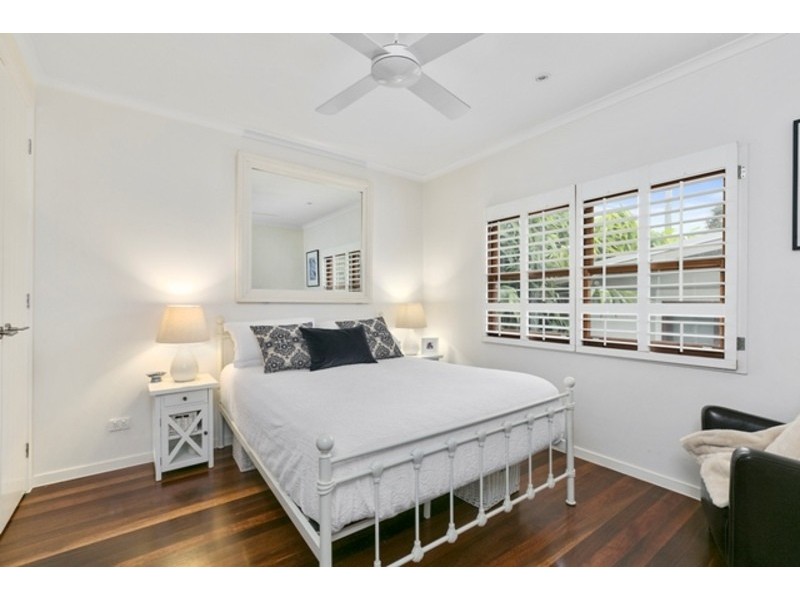 27 Egerton Street, Southport QLD 4215