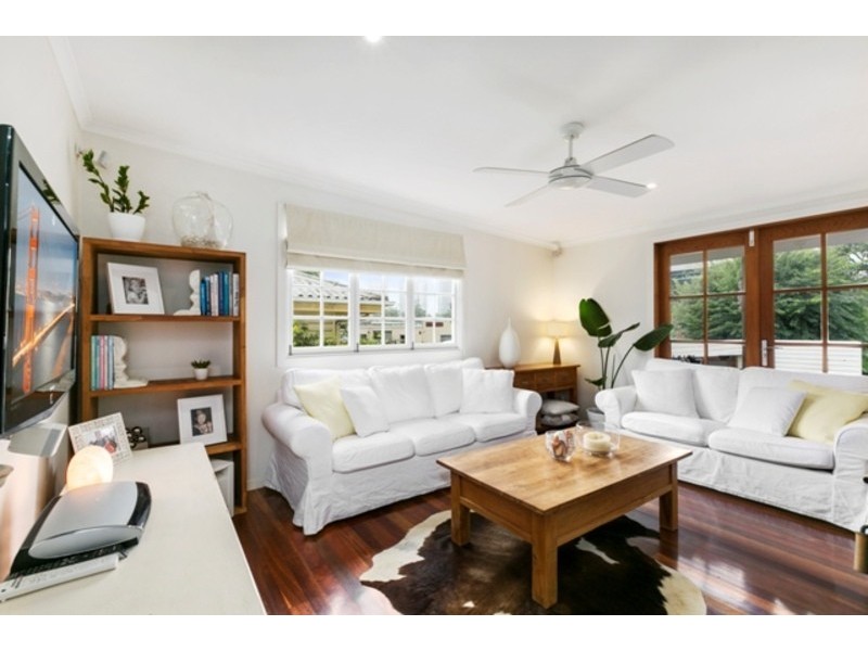 27 Egerton Street, Southport QLD 4215