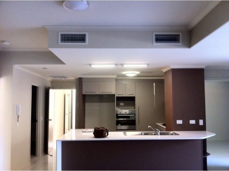 2/20 Lawson Street, Southport QLD 4215