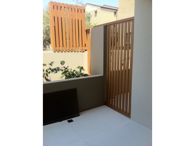 2/20 Lawson Street, Southport QLD 4215