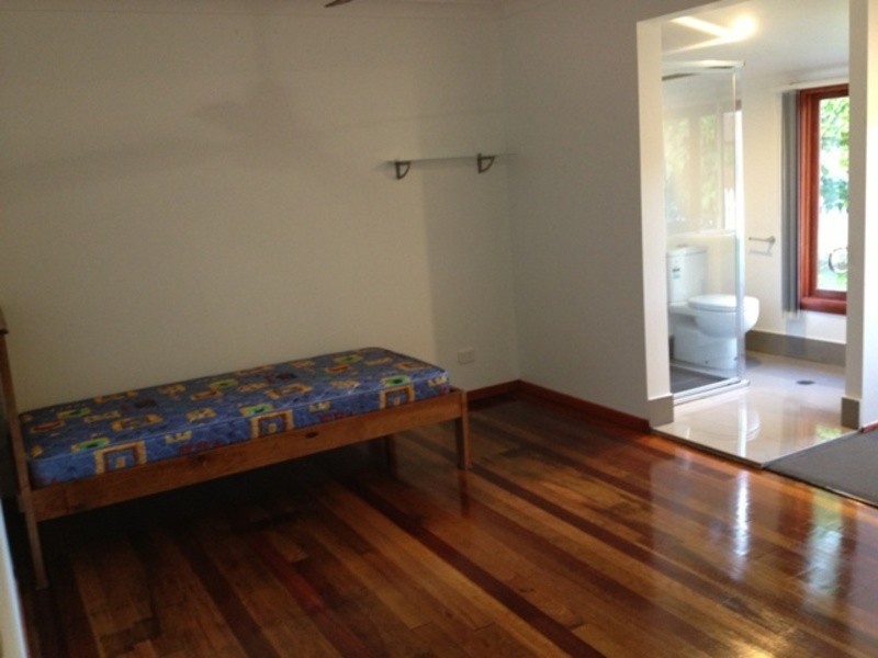 4/39 Warana Avenue, Southport QLD 4215