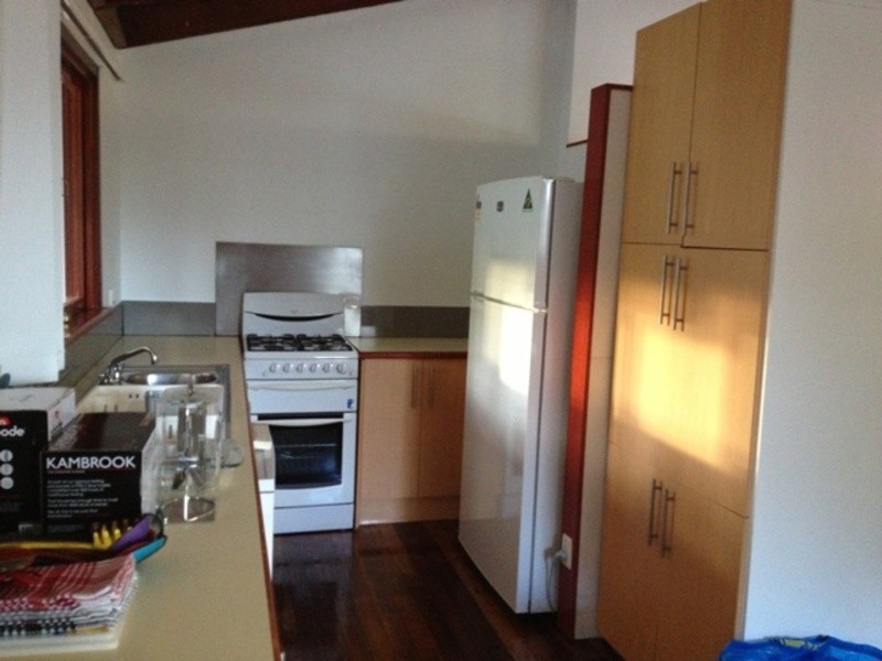 4/39 Warana Avenue, Southport QLD 4215