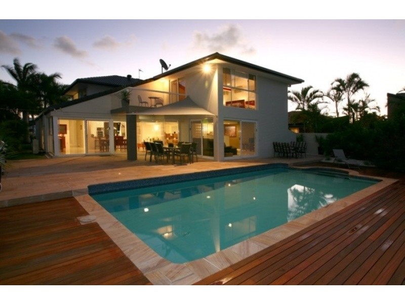 4 Lobster Pot Place, Runaway Bay QLD 4216