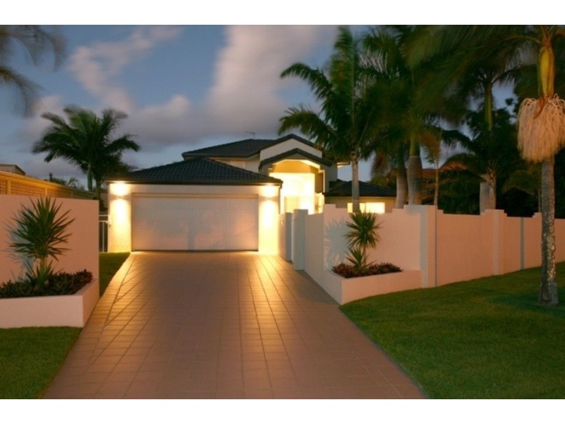 4 Lobster Pot Place, Runaway Bay QLD 4216