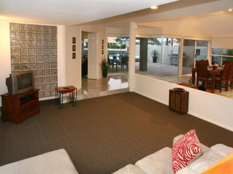 4 Lobster Pot Place, Runaway Bay QLD 4216