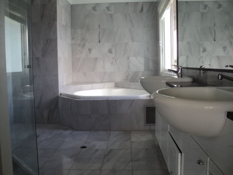 4 Lobster Pot Place, Runaway Bay QLD 4216