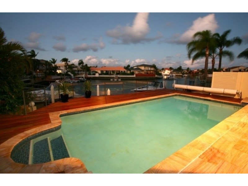 4 Lobster Pot Place, Runaway Bay QLD 4216