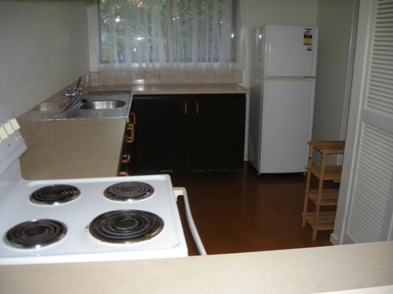 2/28a Marine Parade, Southport QLD 4215