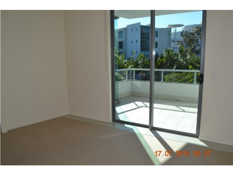 12P/28 Bayview Street, Southport QLD 4215