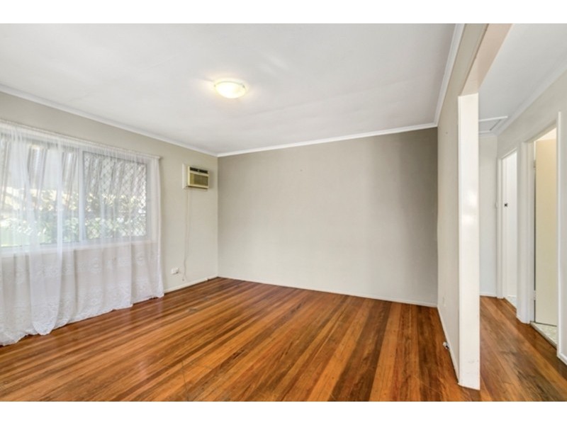 14 Walter Street, Labrador QLD 4215