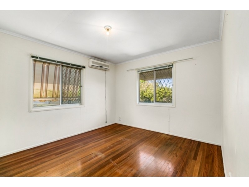 14 Walter Street, Labrador QLD 4215