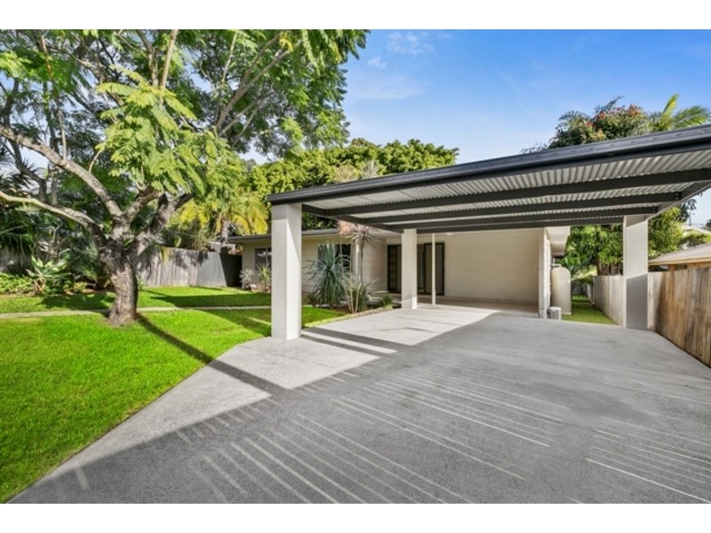 14 Elaine Street, Southport QLD 4215