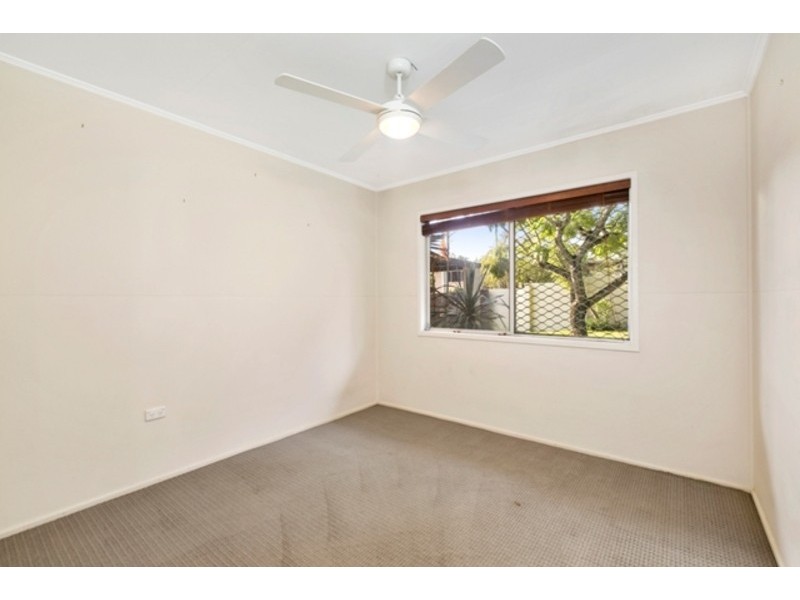 14 Elaine Street, Southport QLD 4215