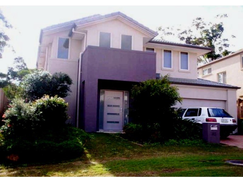 32 Lockwood Place, Molendinar QLD 4214