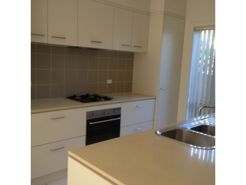 32 Lockwood Place, Molendinar QLD 4214