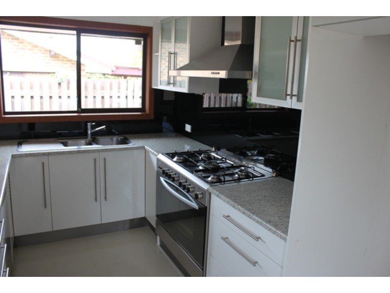 10 Bixa Street, Southport QLD 4215