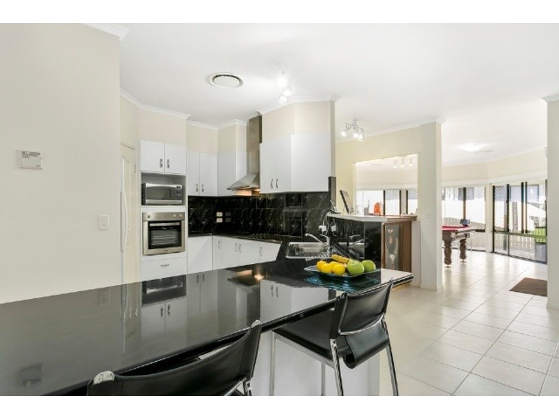 15 Melinda Street, Southport QLD 4215