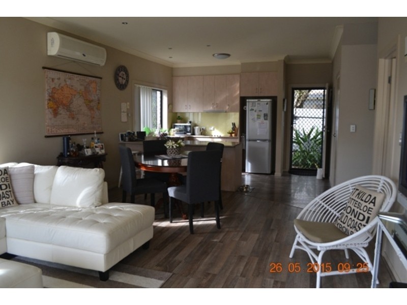 2/51 Ashbourne Terrace, Biggera Waters QLD 4216