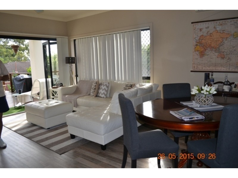 2/51 Ashbourne Terrace, Biggera Waters QLD 4216