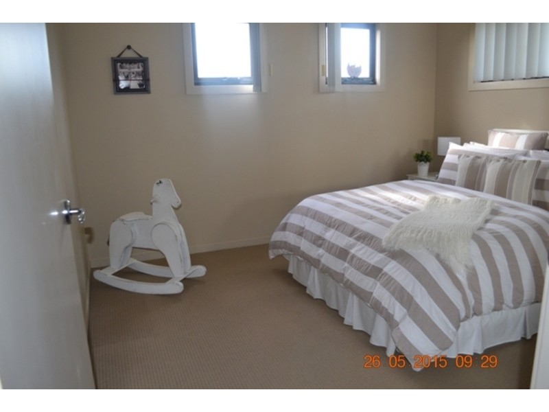 2/51 Ashbourne Terrace, Biggera Waters QLD 4216