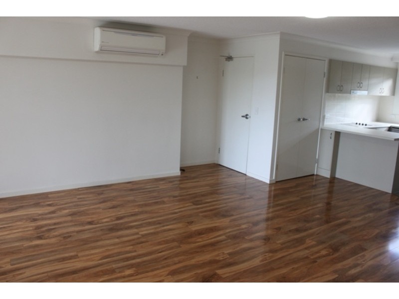 9/13d Wyndham Avenue, Southport QLD 4215