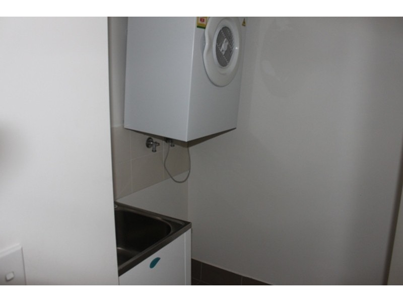 9/13d Wyndham Avenue, Southport QLD 4215