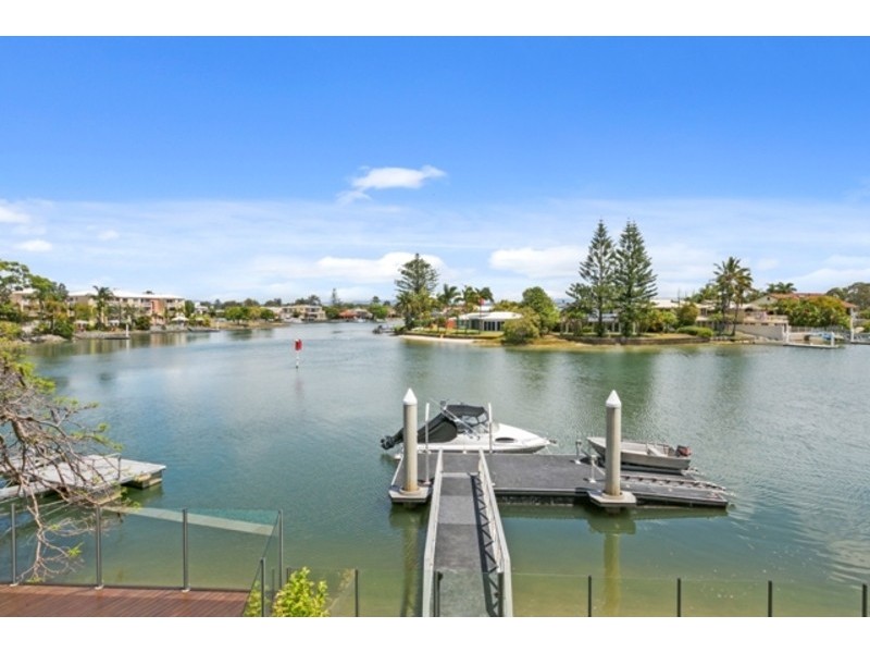 50 Back Street, Biggera Waters QLD 4216