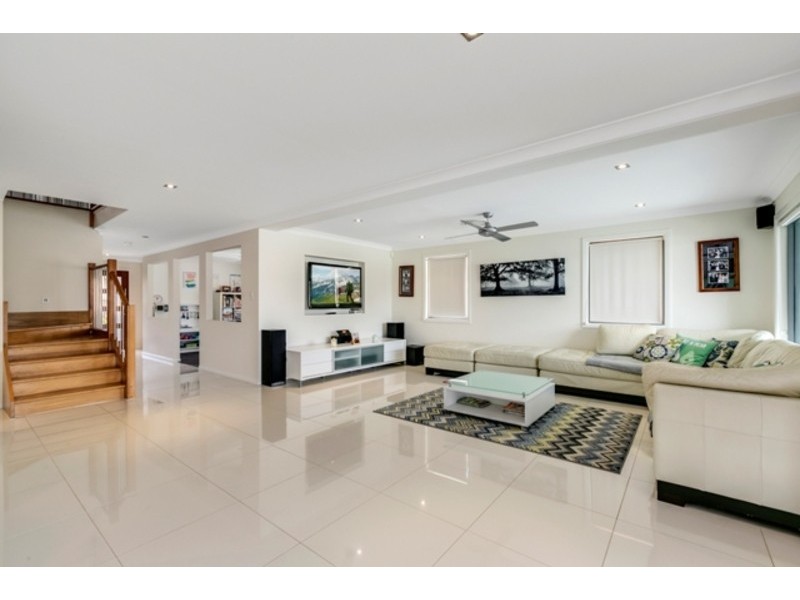 50 Back Street, Biggera Waters QLD 4216