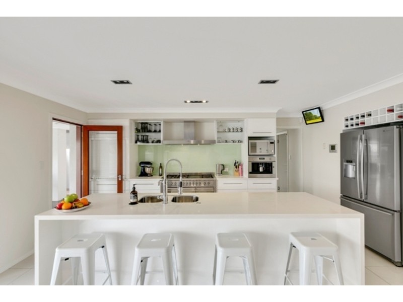 50 Back Street, Biggera Waters QLD 4216