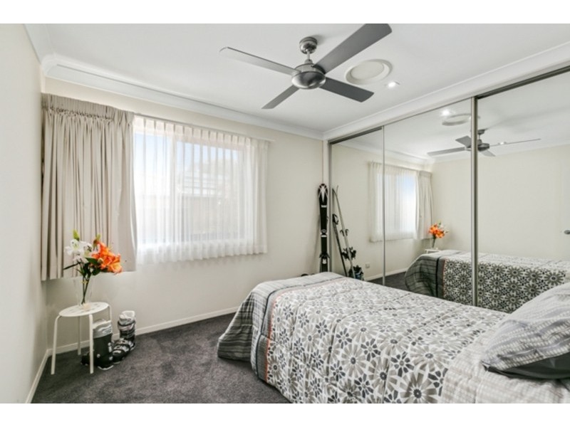 50 Back Street, Biggera Waters QLD 4216