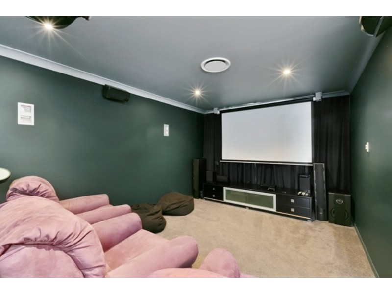 50 Back Street, Biggera Waters QLD 4216